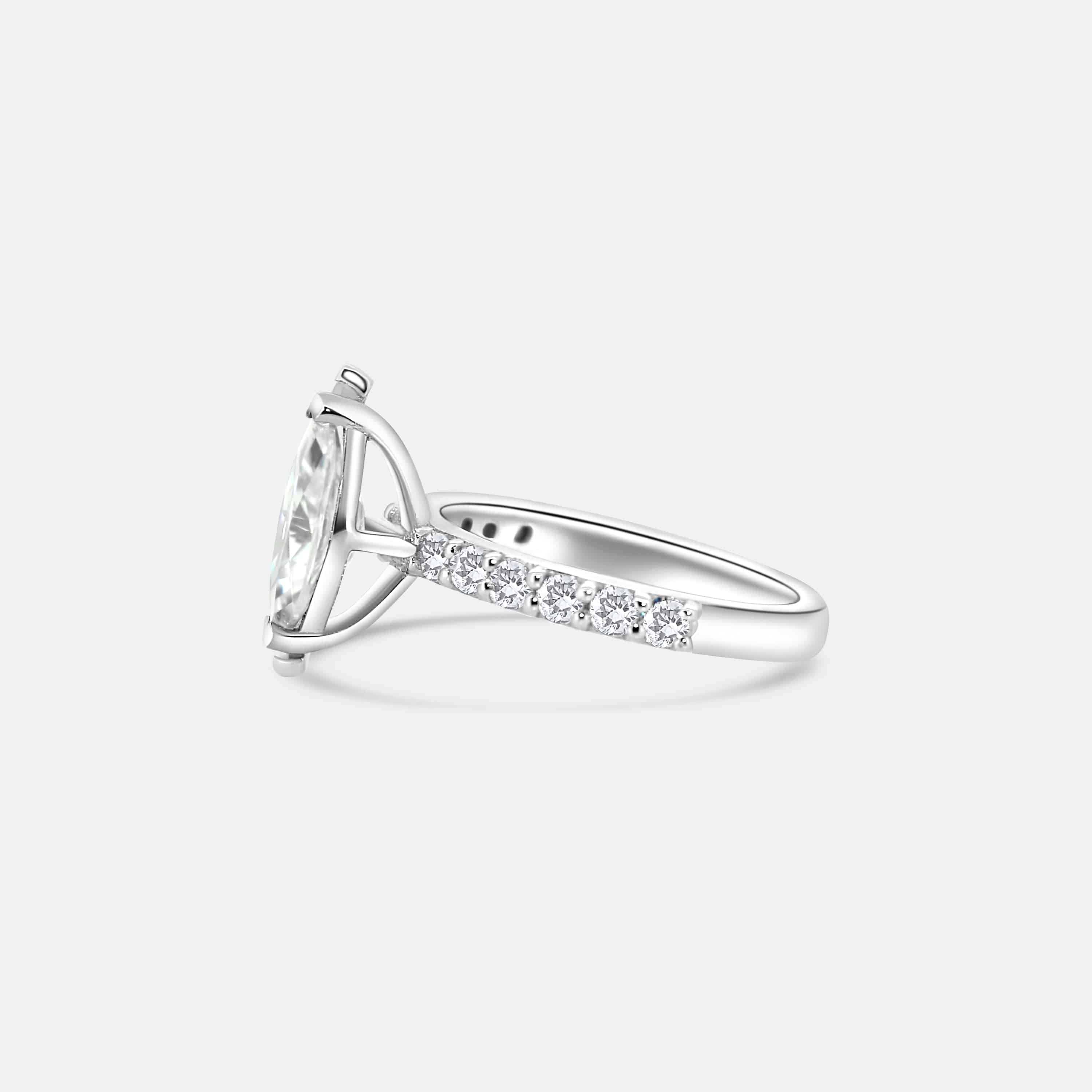 CARINA ENGAGEMENT RING - Cassandra Mamone