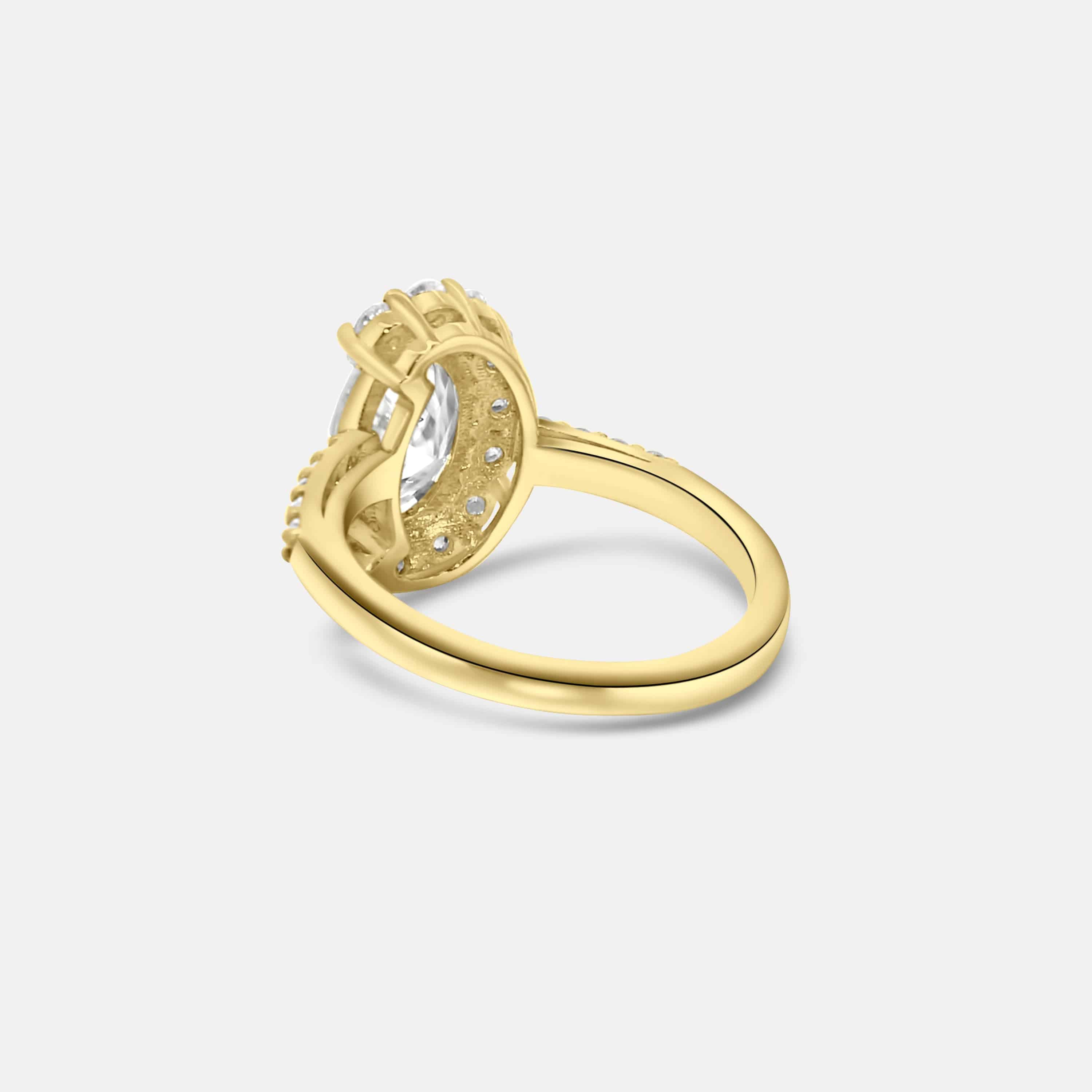 MOONLIGHT ENGAGEMENT RING