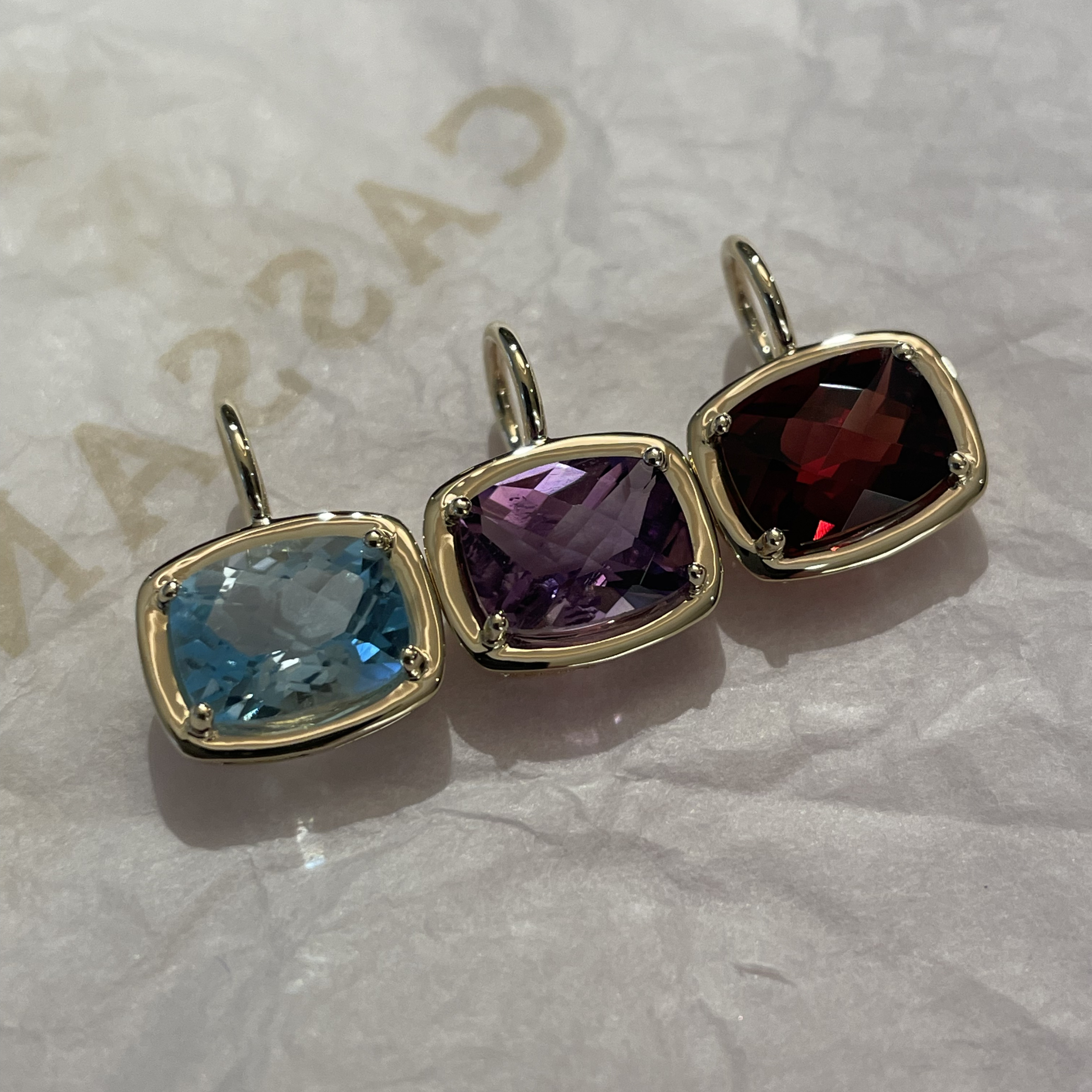 Julia Pendant