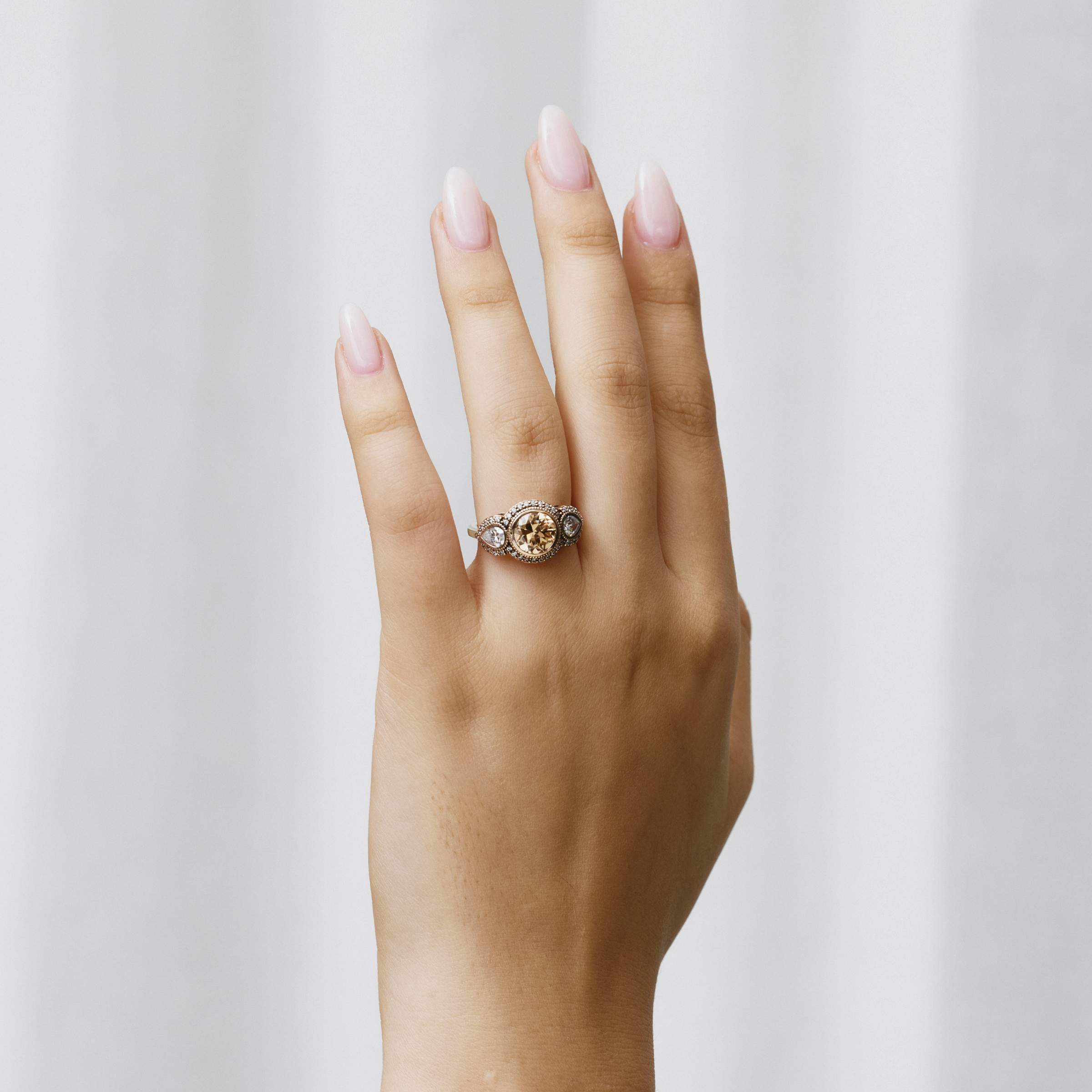 Grandeur Diamond - Cassandra Mamone