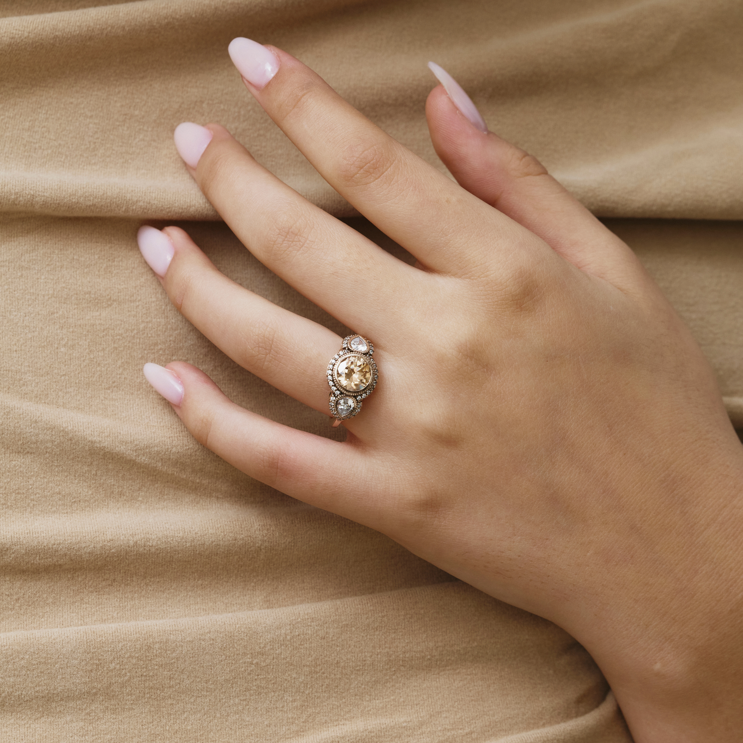 Grandeur Diamond - Cassandra Mamone