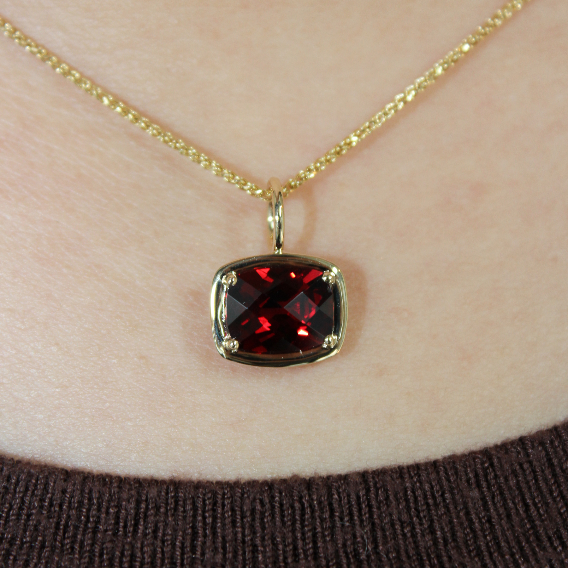 Julia Pendant