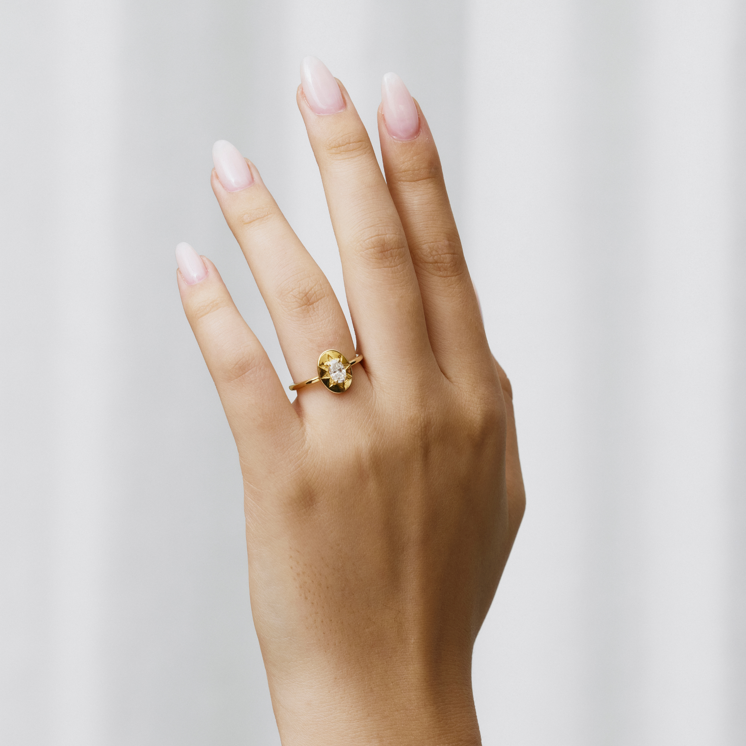 VEGA SIGNET RING