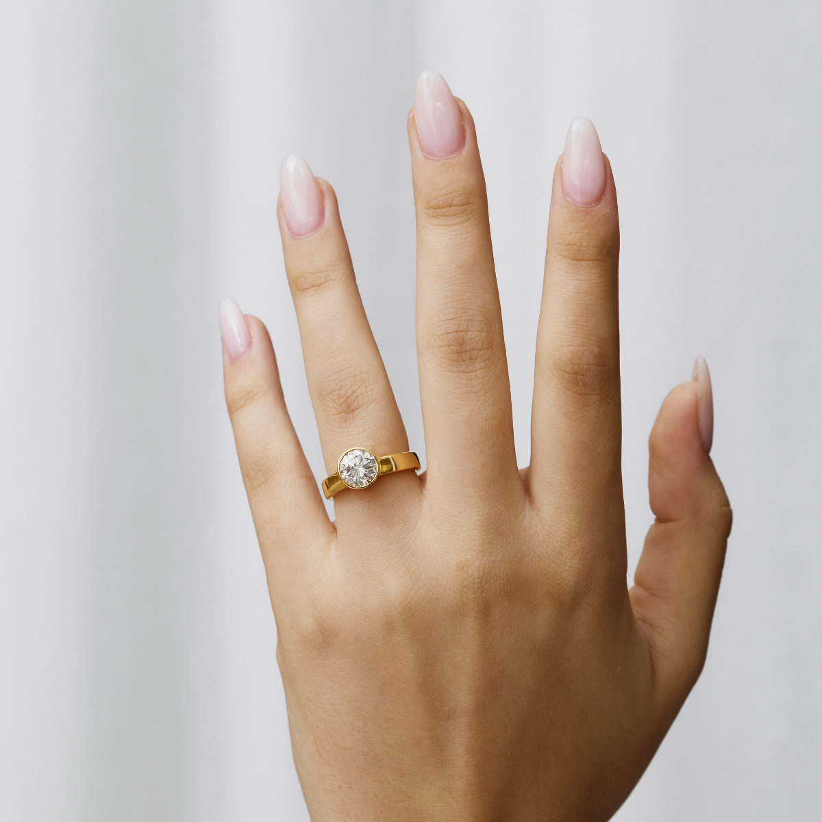 Calla Round Bezel Ring