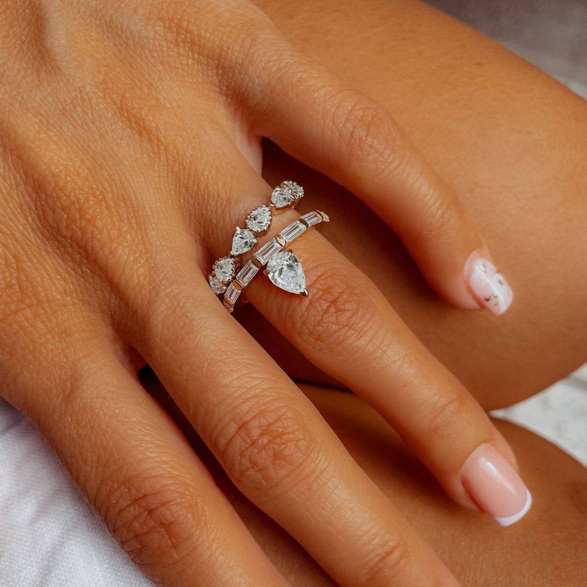 BELLINA ENGAGEMENT RING