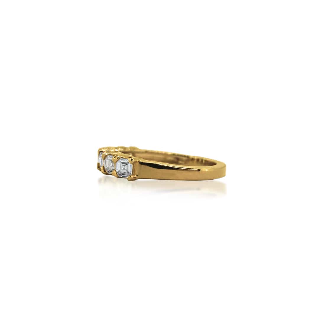ASSCHER ETERNITY BAND