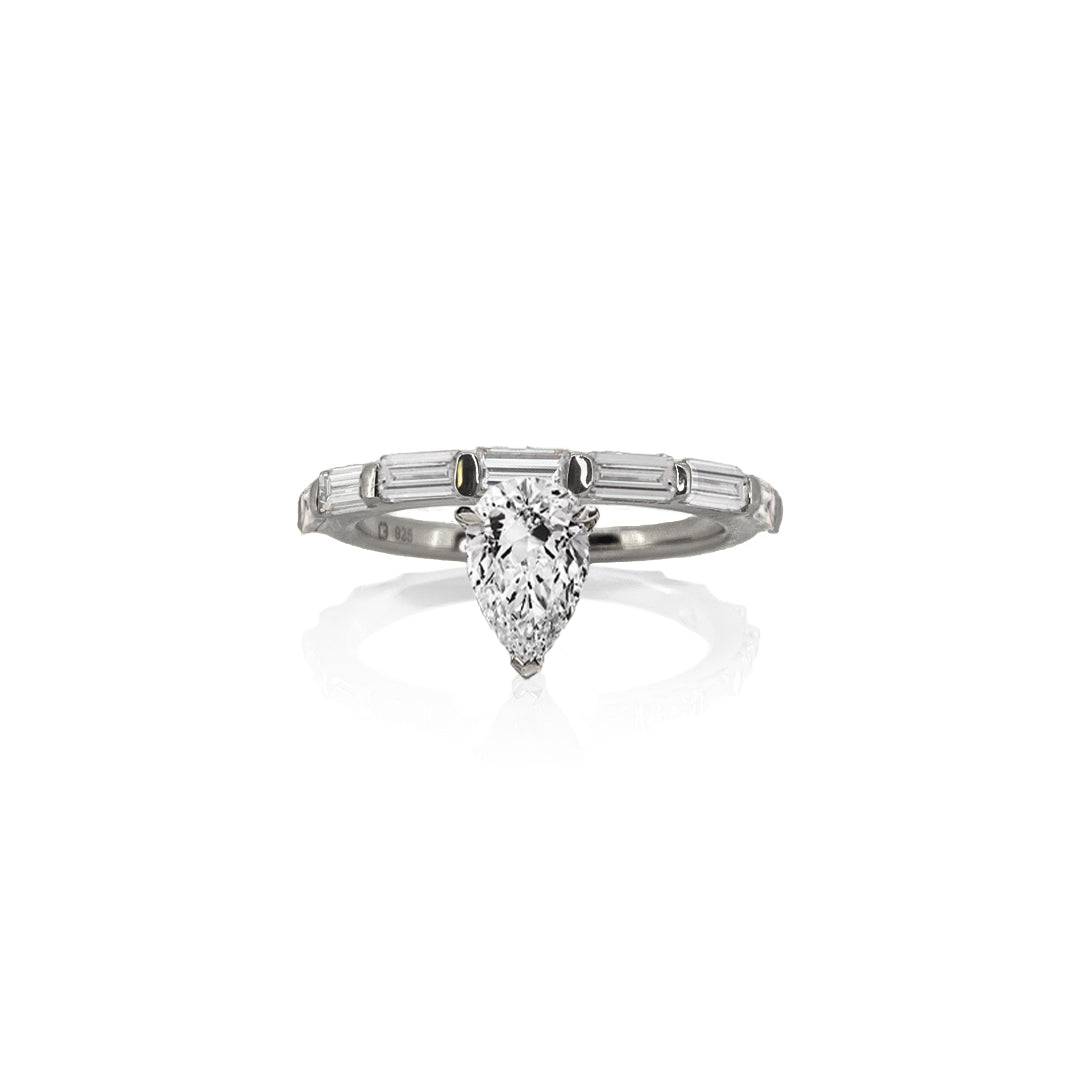 BELLINA ENGAGEMENT RING