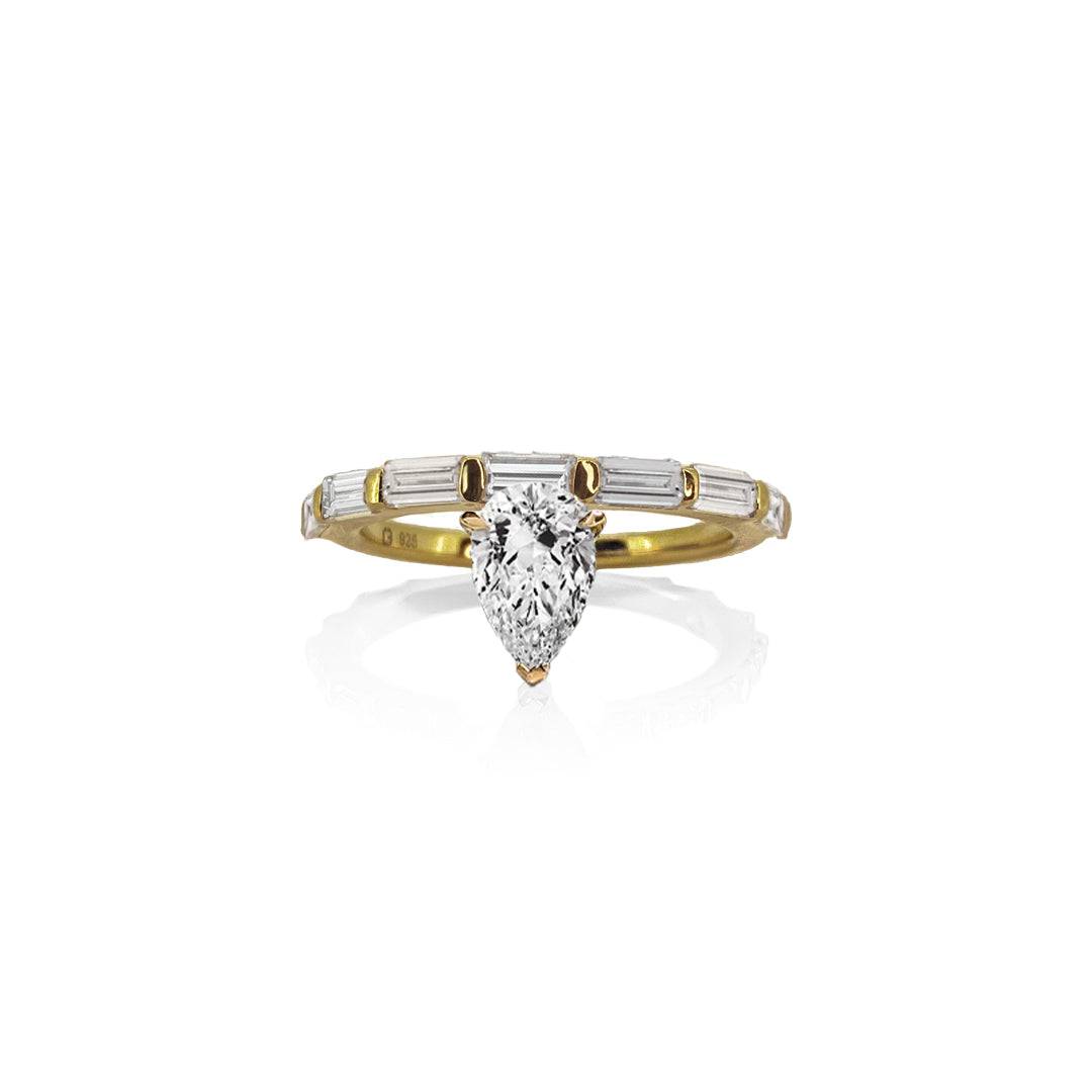 BELLINA ENGAGEMENT RING
