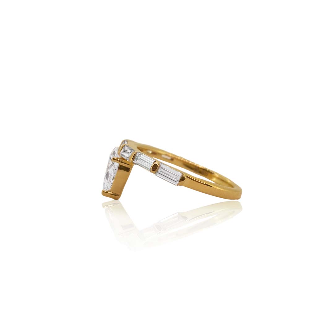 BELLINA ENGAGEMENT RING