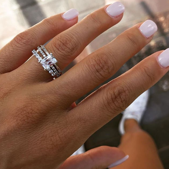 The Five Popular Engagement Ring Shapes In 2019