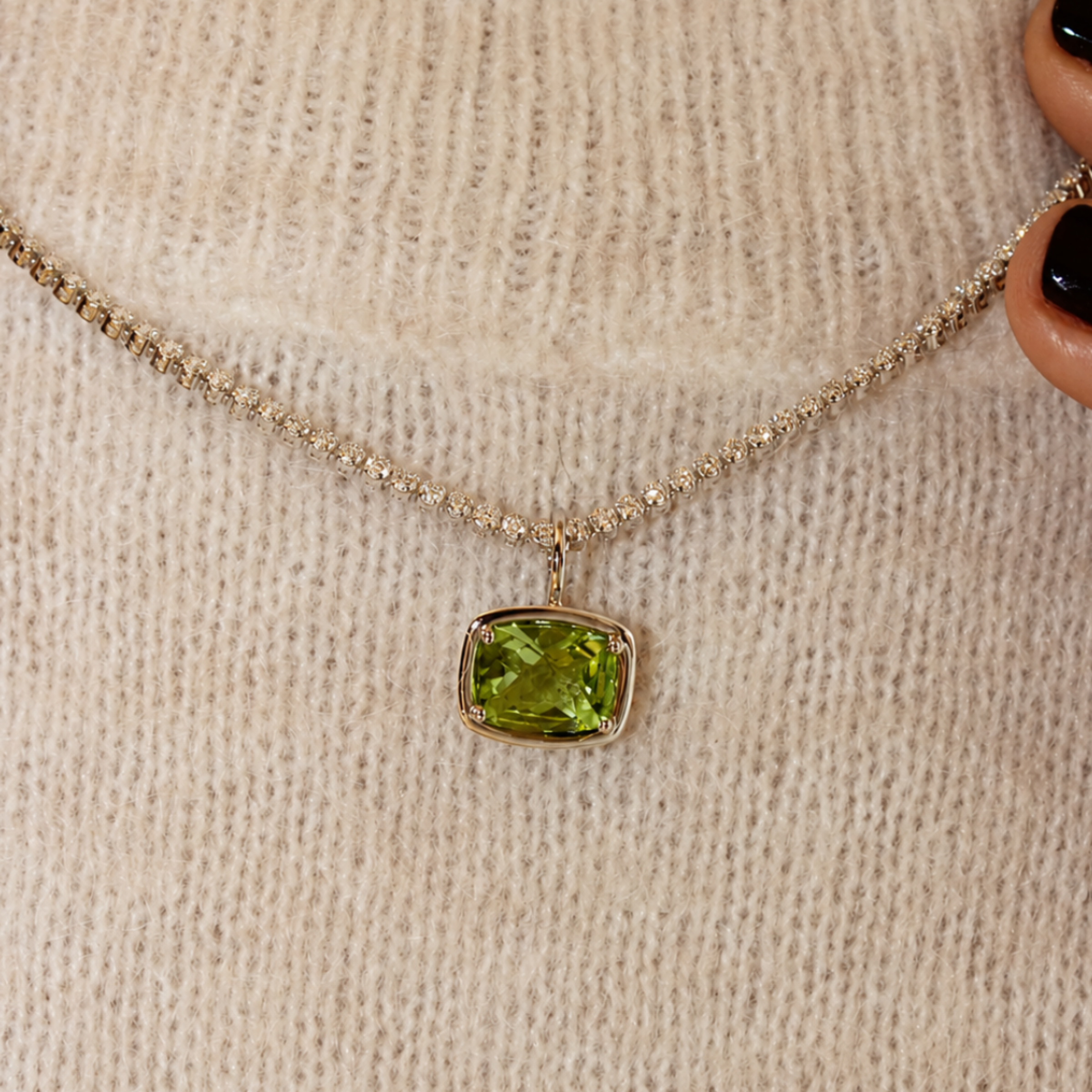 Julia Gemstone Pendant - Cassandra Mamone