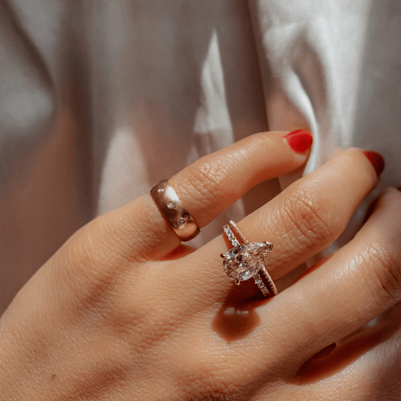 Champagne solitaire 2025 engagement rings