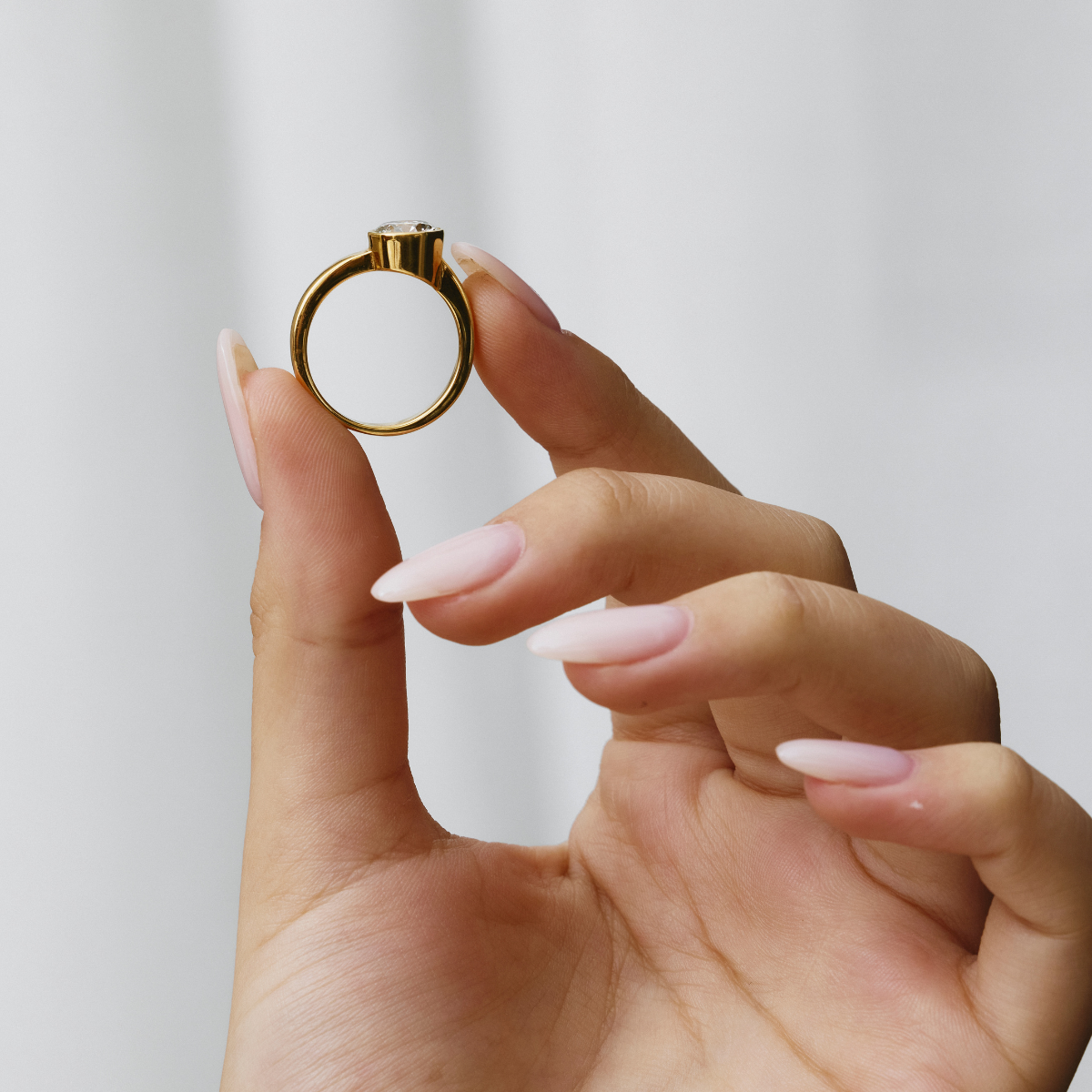 Calla Round Bezel Ring