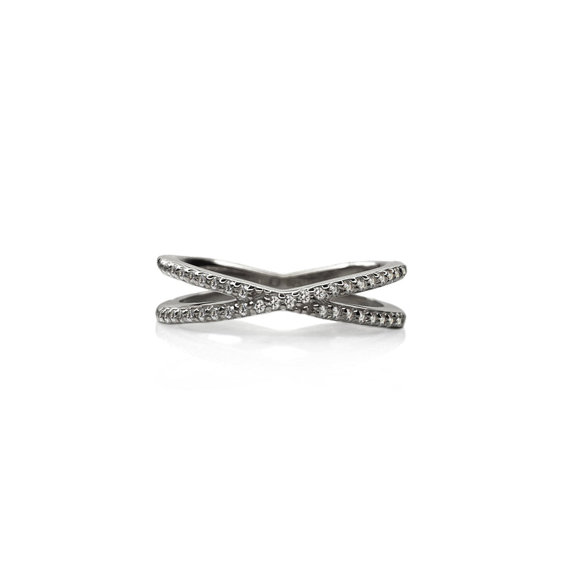 DOUBLE DIAMOND CROSSOVER RING