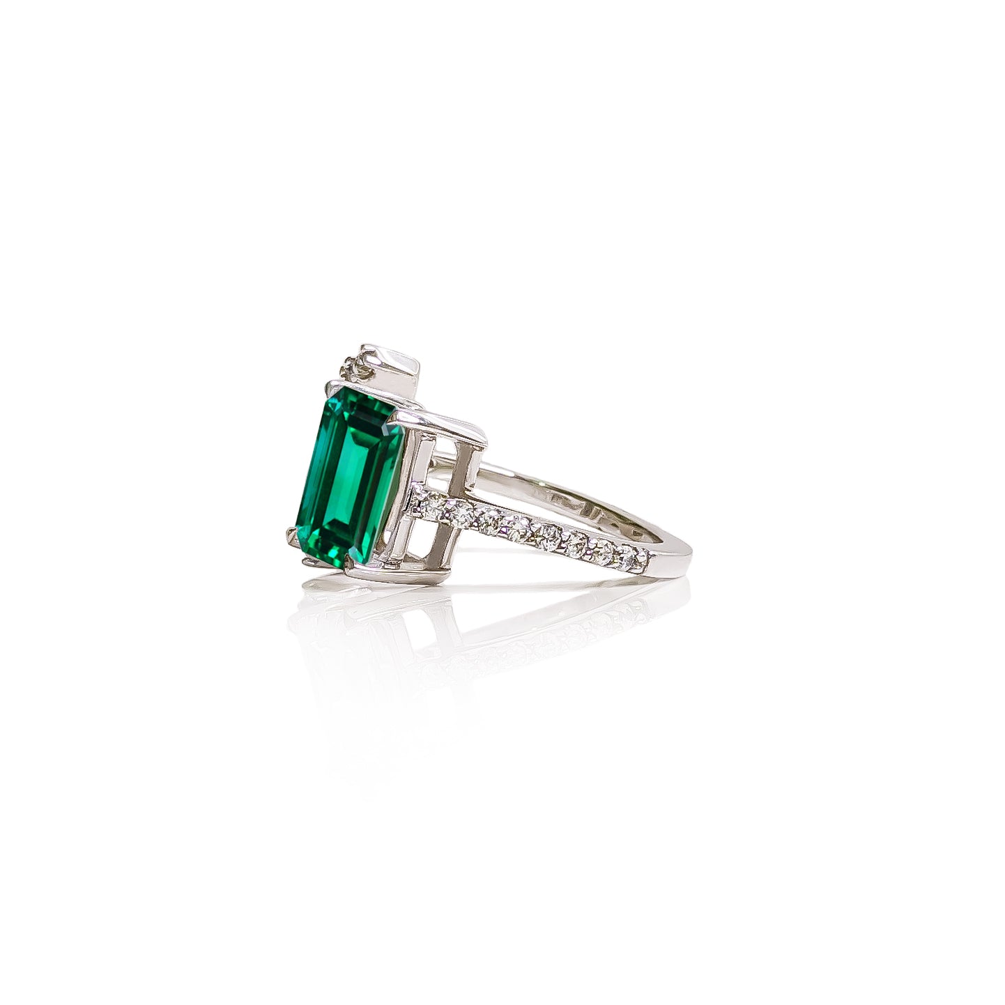 Lacuna Emerald Ring