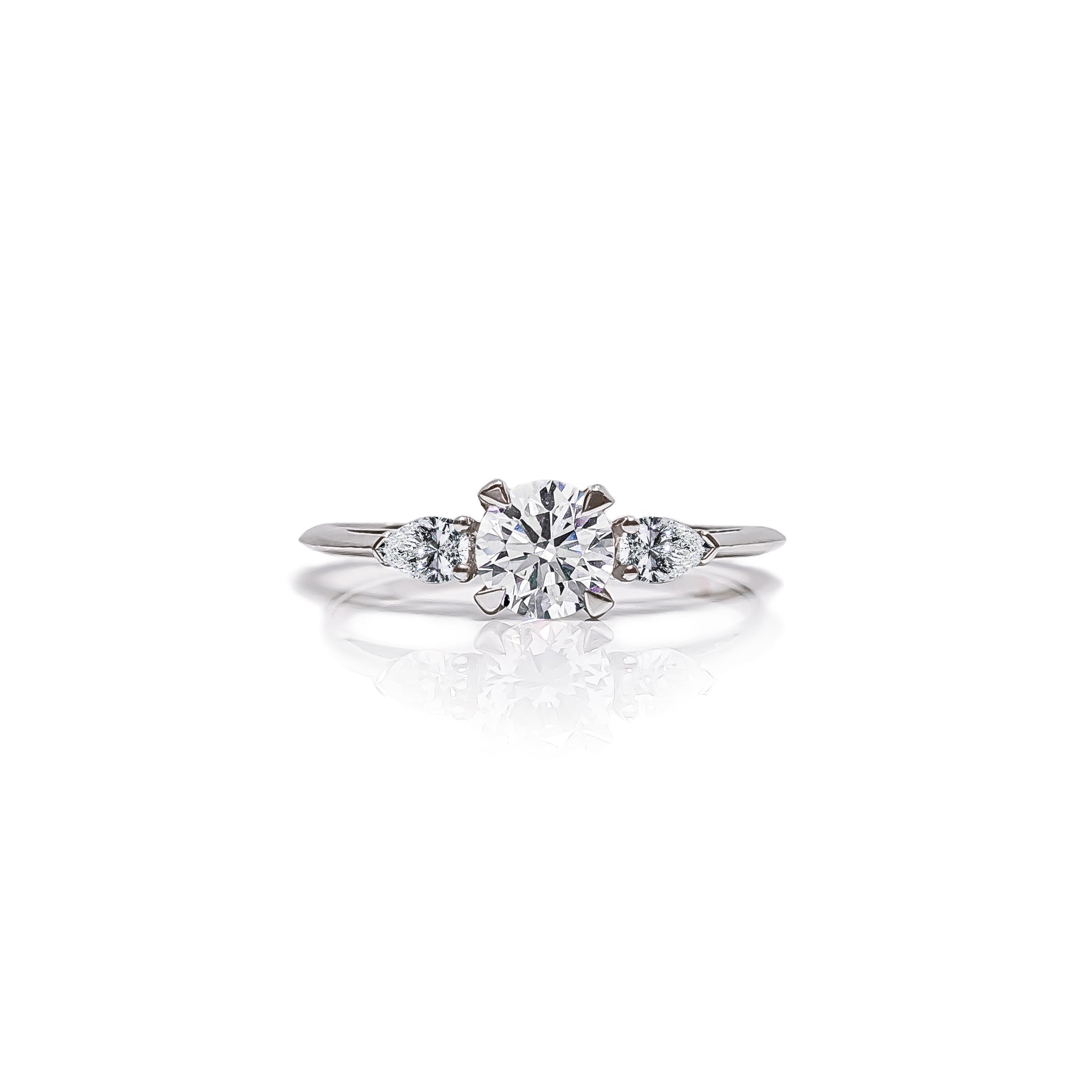 Round Diamond Engagement Ring