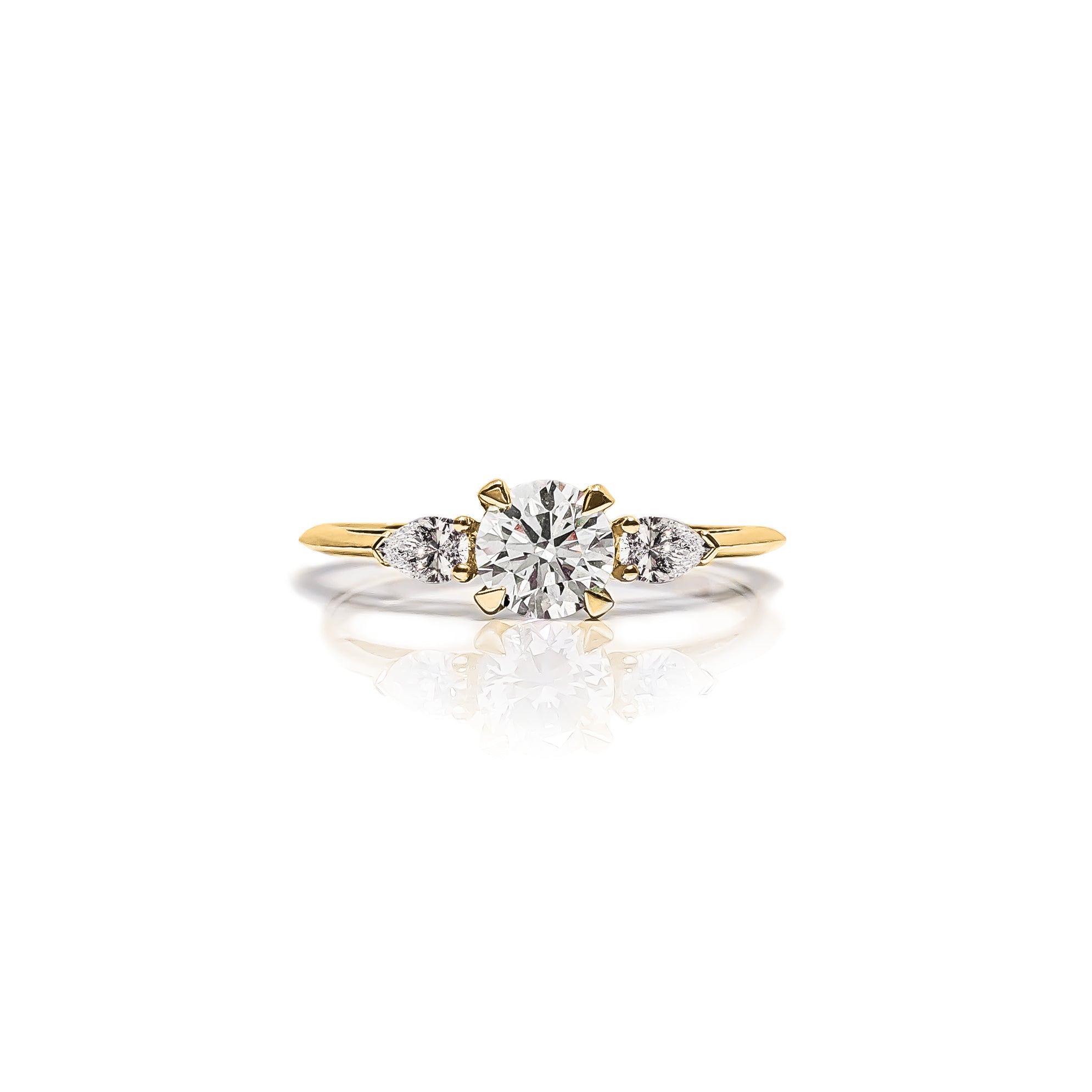 Round Diamond Engagement Ring